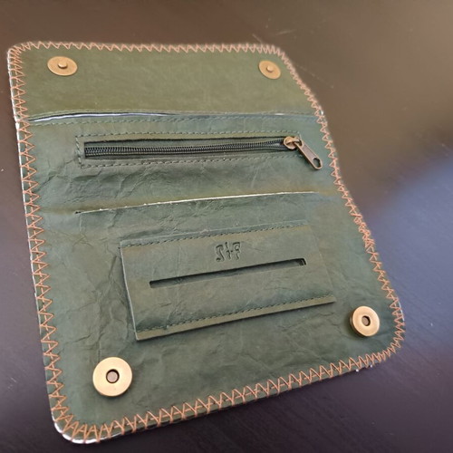 Sif Tobacco Case new, PU leather, black and cypress green