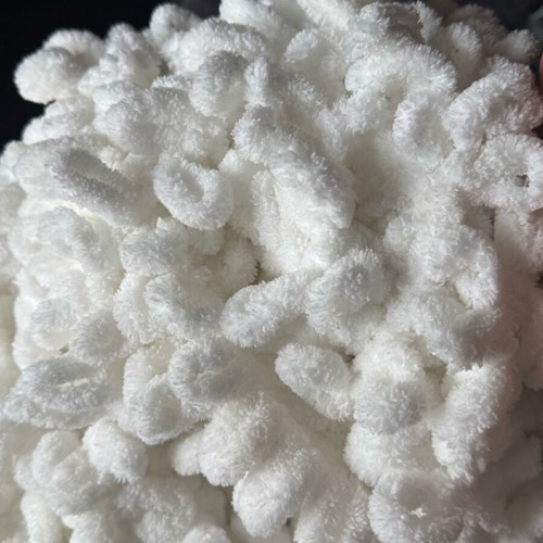 Puffy yarn used, over 10 skeins, white color
