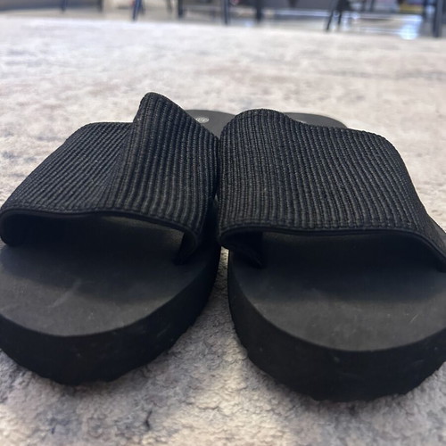 Elastic slippers size 40 new, black, lightweight and comfortable