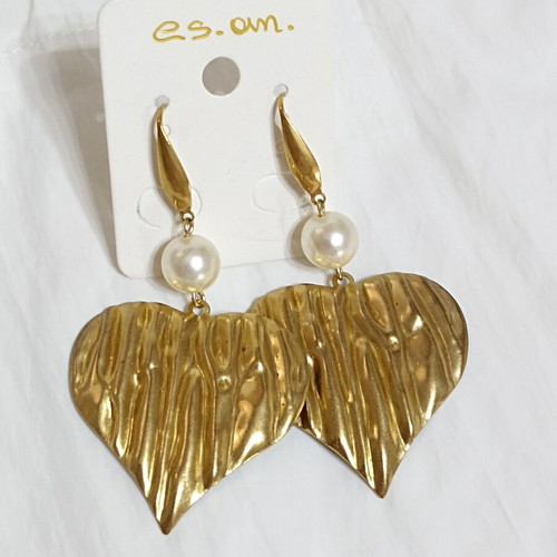Long women's heart earrings with pearls and stainless steel hooks