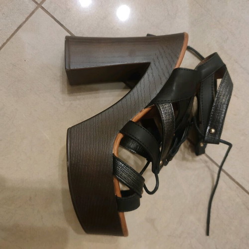 Alta Moda platform shoes with lurex lacing like new, size 39