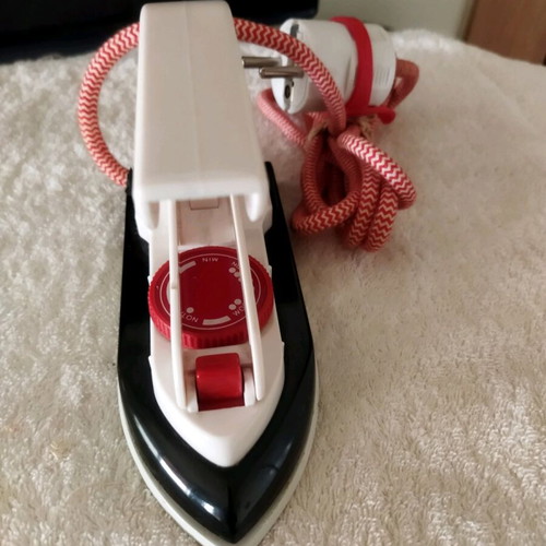 Black Decker travel iron used, model SW 100