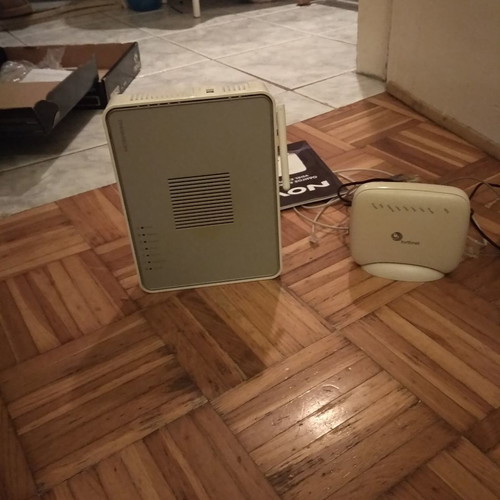 Router Thompson and Forthnet used, set of 2 with cables