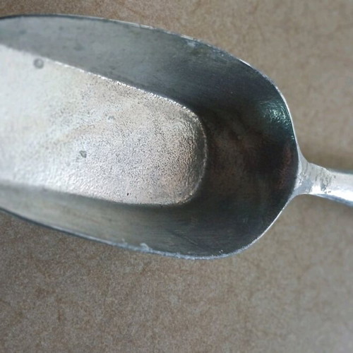 Small new scoop for multiple uses