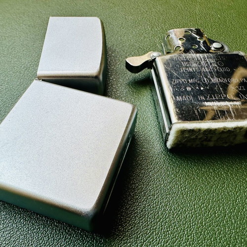 Zippo Street Chrome lighter, 2000 USA