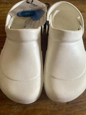 Crocs Specialist clogs, white, size 41-42