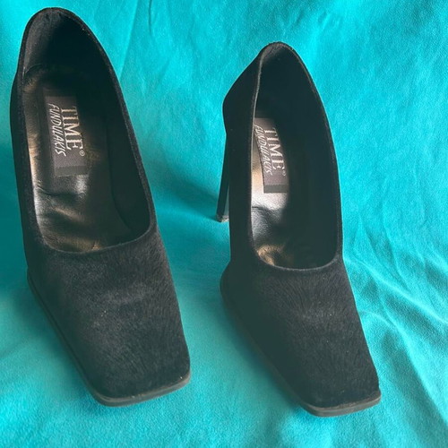 Jessica Simpson black vintage velvet pumps size 38 used