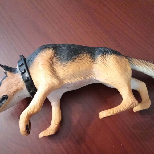 Playmobil dog used in excellent condition