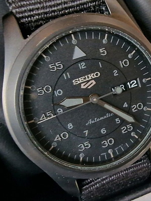 Ανδρικό ρολόι Seiko 5 Sports Stealth Nylon Black Dial Automatic σαν καινούργιο