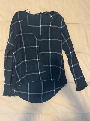 Bershka shirt XS like new