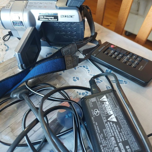Sony digital video camera recorder like new