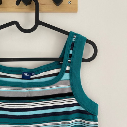 Cecil sleeveless blouse size M new, black and blue