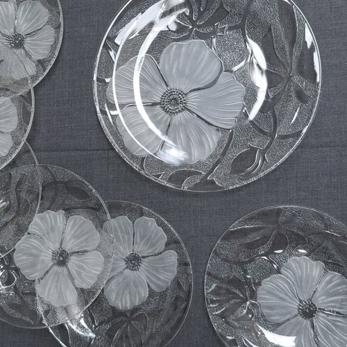 Vintage dessert set for 12 people, like new, glass with hibiscus flowers