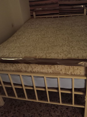 Κρεβάτι ημιδιπλό μεταχειρισμένο χωρίς στρώμα