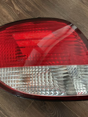 Hyundai Coupe 2000 лява светлина стоп употребяван