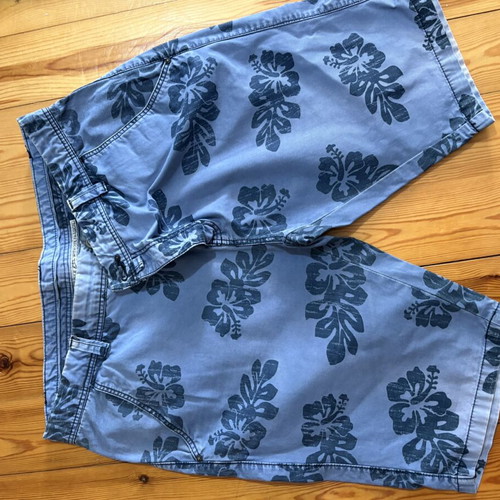 Yes Zee bermuda shorts used, size 33, blue