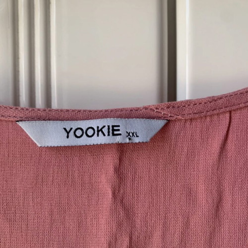 Yookie sleeveless blouse with ruffles XXL like new, pink-salmon