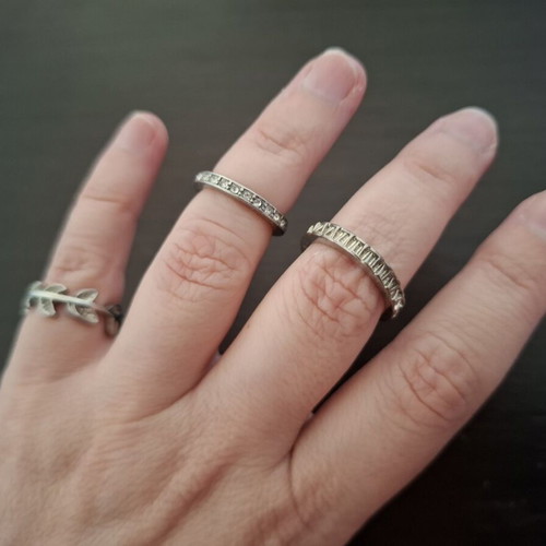 Children's rings set of 3 with heart-shaped storage box like new, silver