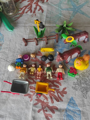 Vintage Playmobil figures and accessories