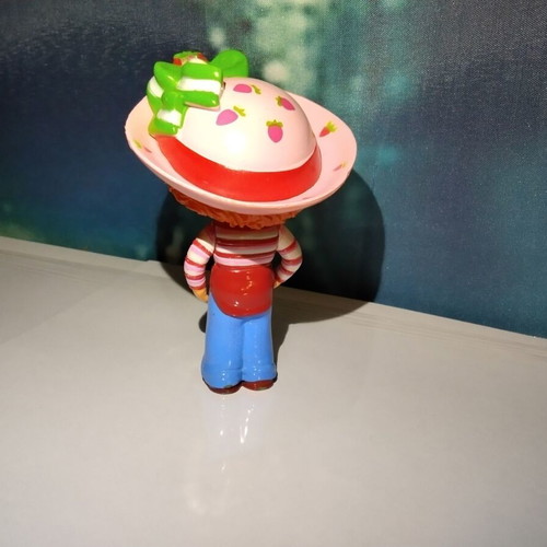 Strawberry Shortcake 2004 vintage figure Bandai used with articulated arms