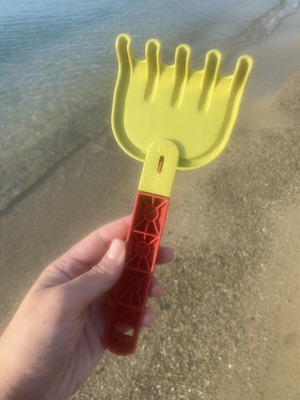 Beach toy, red