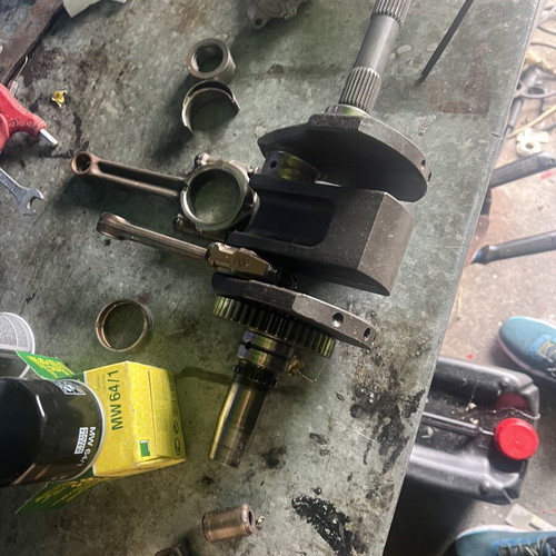 Honda SilverWing 600 crankshaft and connecting rods used