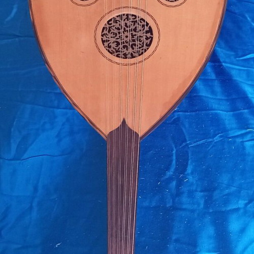Handmade oud in like new condition
