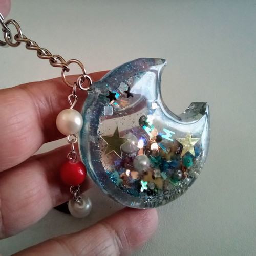 Handmade Shaker keychain pendant new, blue multicolor