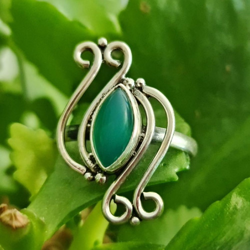 Silver ring with green onyx new