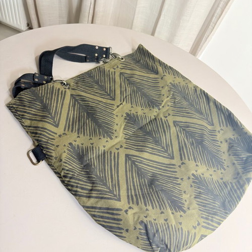 Seayousoon shoulder bag used, black and gold