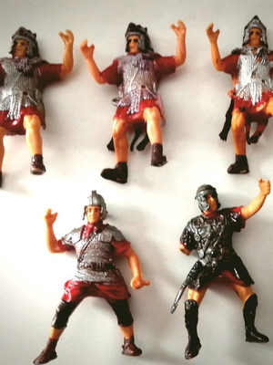 Set of 5 used Roman Legionnaire figures without weapons