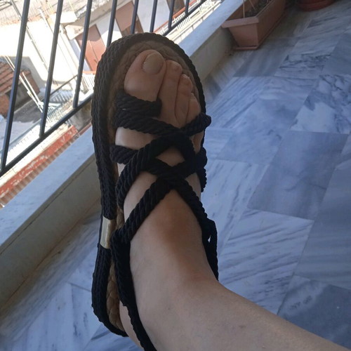 SANDALS