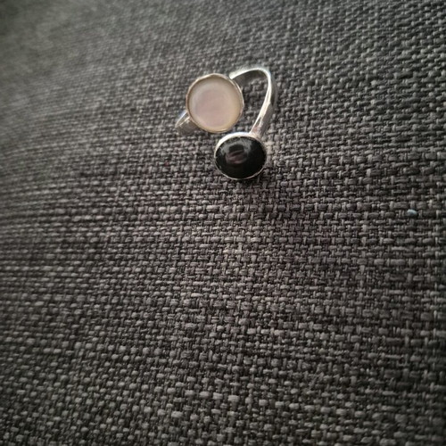 Silver 925 ring with mother of pearl and hematite new