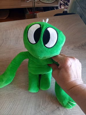 Нова детска плюшена играчка