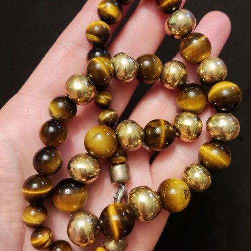 Vintage necklace with tiger eye stones like new, 46 cm