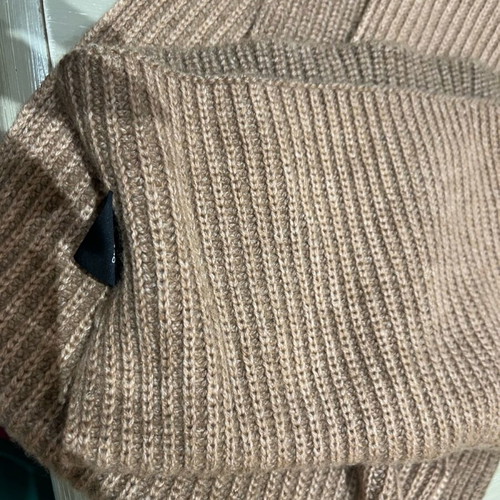 Boss camel scarf new, beige