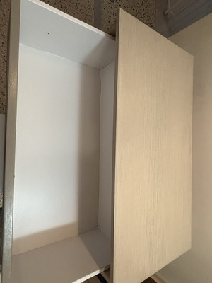 Chest of drawers with 3 drawers