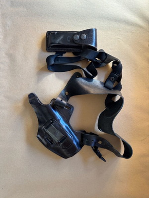 Underarm gun holster like new, genuine leather