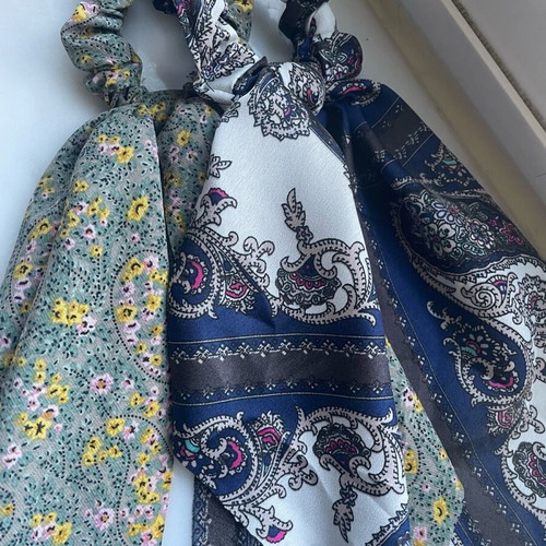 Hair ties like new, set with beautiful designs