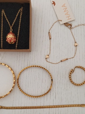 Steel gold-colored jewelry set