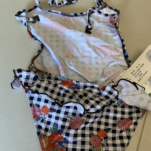 Girls' one-piece swimsuit size 8 new