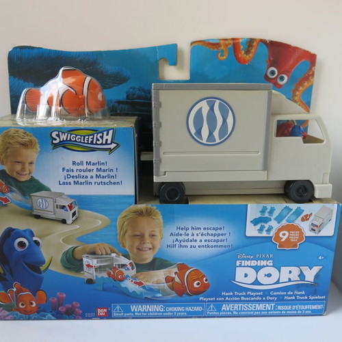 Diorama Hank Truck sealed, Finding Dory Swigglefish Playset