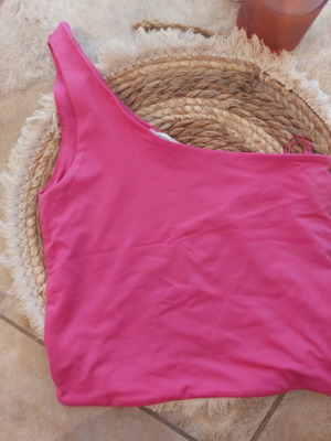 Stradivarius one-shoulder top pink size Small like new