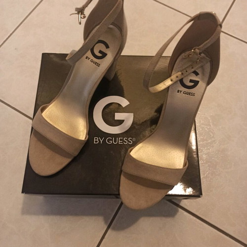 Guess sandals new, size 39.5-40, beige with square heel