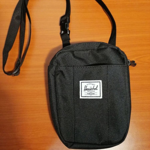 Herschel shoulder bag like new, black