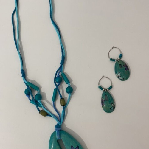 Handmade wooden jewelry set 3 pieces like new