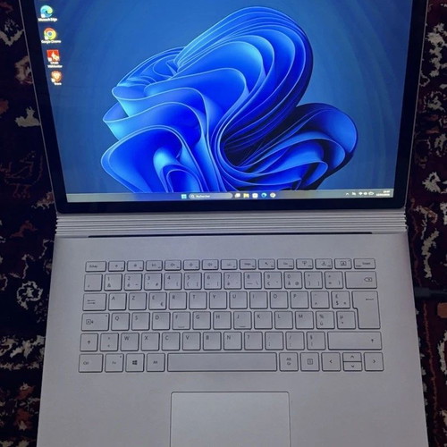 Microsoft Surface Book 2 15" i7-8650U 16GB 500GB GTX1060 laptop