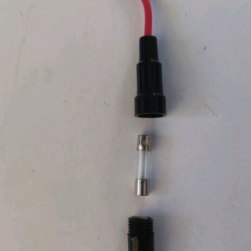 Cable fuse holder 3 pieces, black screw 22AWG, 5X20mm for glass fuses Pili-Paradis