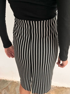 Anel striped skirt medium used, black and white