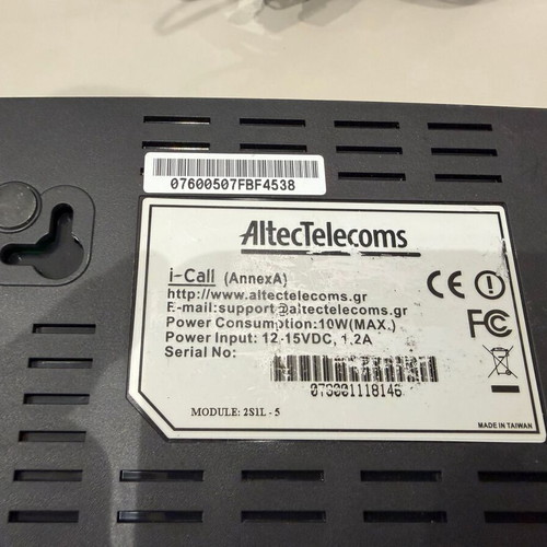 DrayTek Vigor 2700V router with 2 FXS ports and VoIP gateway